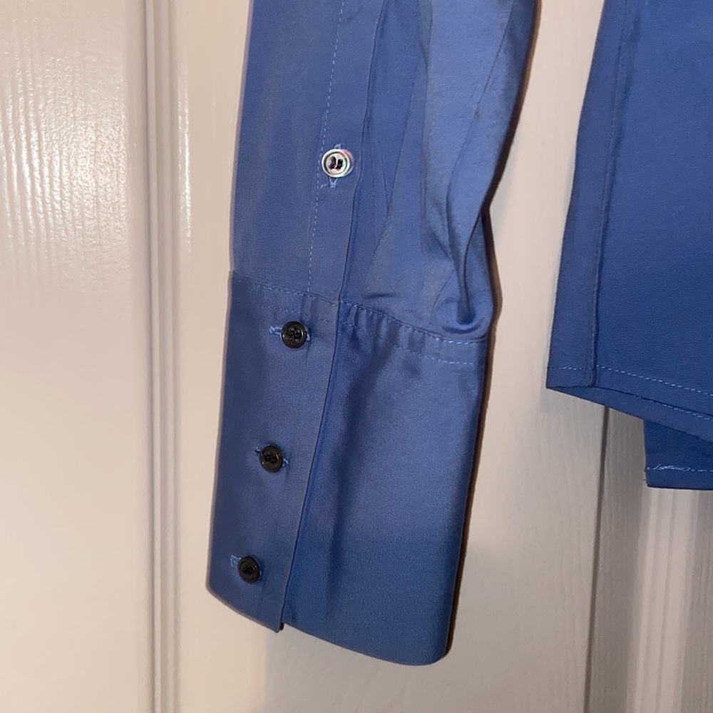 Express button down - Picture 3 of 4